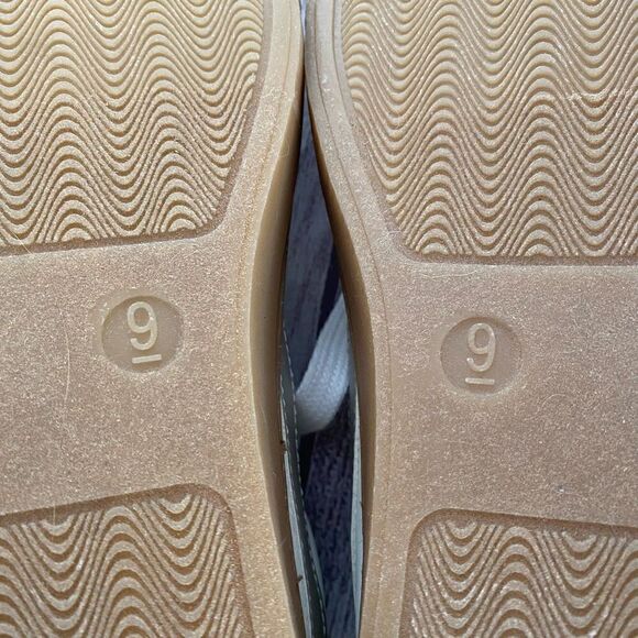 Universal Thread women 9 multicolor sneaker - Picture 6 of 8